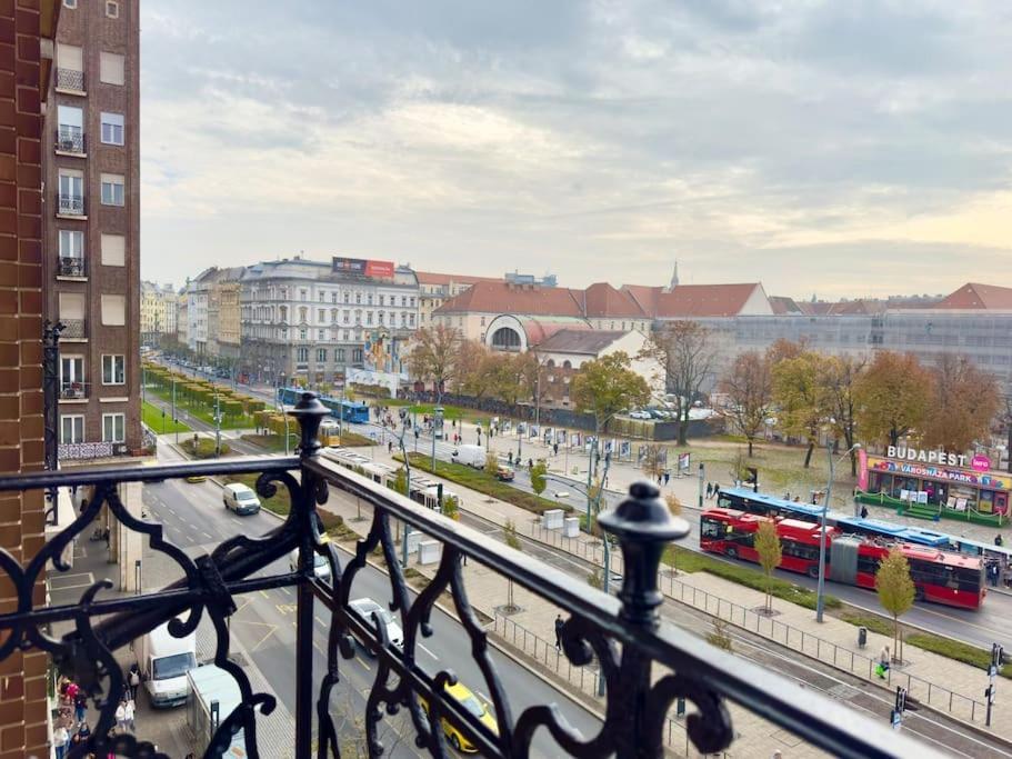 Premium Apartment By Hi - Central 2 Bedroom - Best View Budapeste Exterior foto