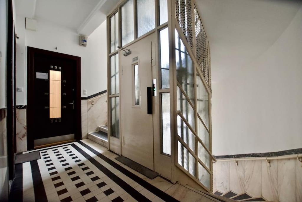 Premium Apartment By Hi - Central 2 Bedroom - Best View Budapeste Exterior foto