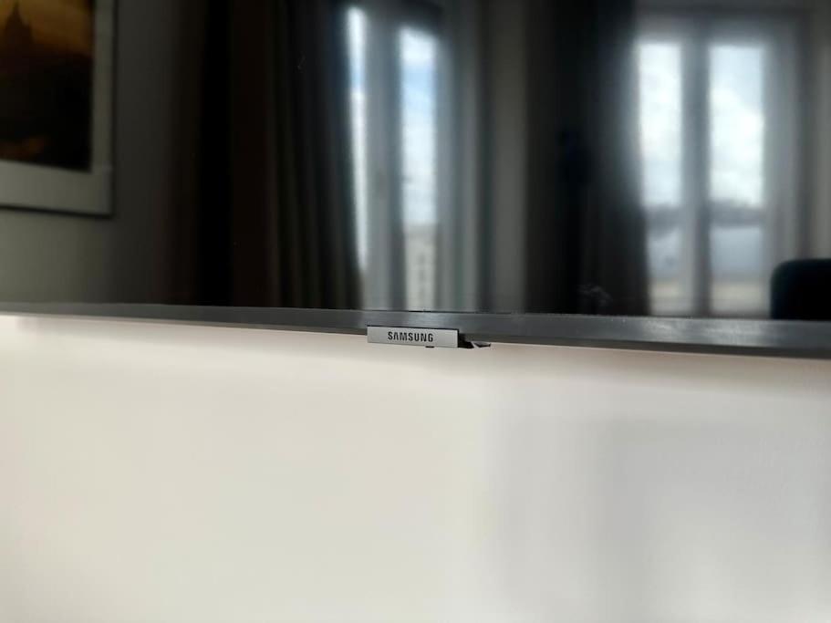 Premium Apartment By Hi - Central 2 Bedroom - Best View Budapeste Exterior foto