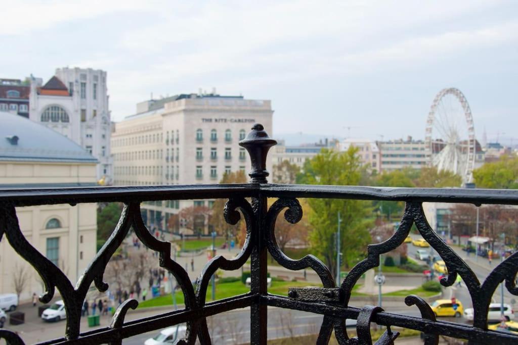 Premium Apartment By Hi - Central 2 Bedroom - Best View Budapeste Exterior foto